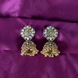 Fresh & Chic: Modern Jumka Earrings with Stunning Detailing