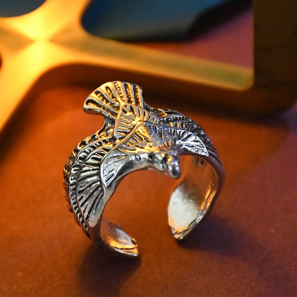 Love And Promises Attractive Flying Eagle Fingre Ring