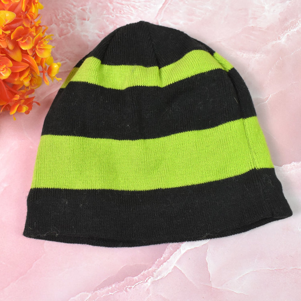 Cozy Comfort: Winter Caps for Girls (1pc)