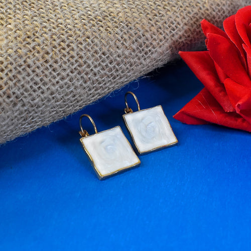 Minimalist Square Earrings – The Perfect Touch of Class