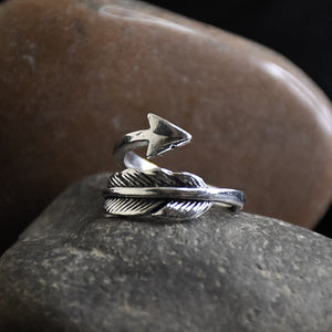 Fashionable Adjustable Arrow With Feather Ring