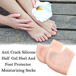 Flexible gel heel socks to soften cracked feet