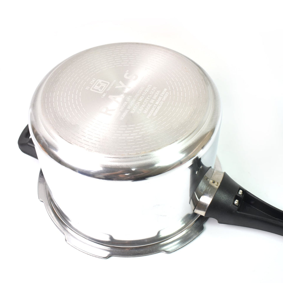 Aluminium Rays Aura Pressure Cookers With Outer Lid (5.5 Litres / 5-Year warranty)