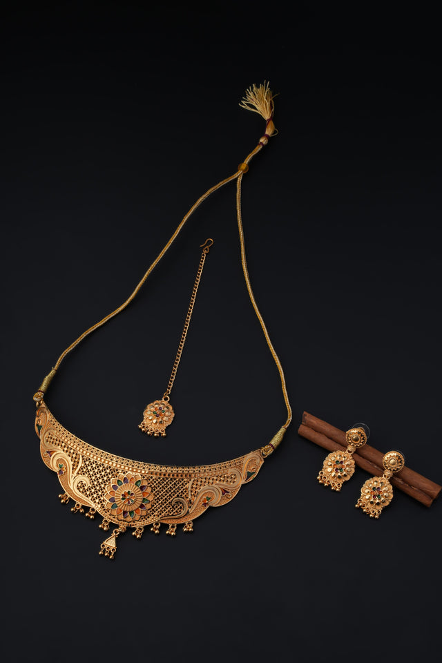 Women's Traditional Choker Set with Earrings and Tika