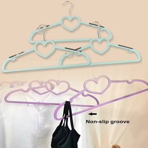 Plastic Clothes Hangers Slim  Durable Space-saving Hangers (3 Ps)