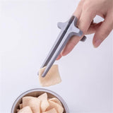 Plastic Finger Chopsticks For Gamers Snack Clips (1 Pc)